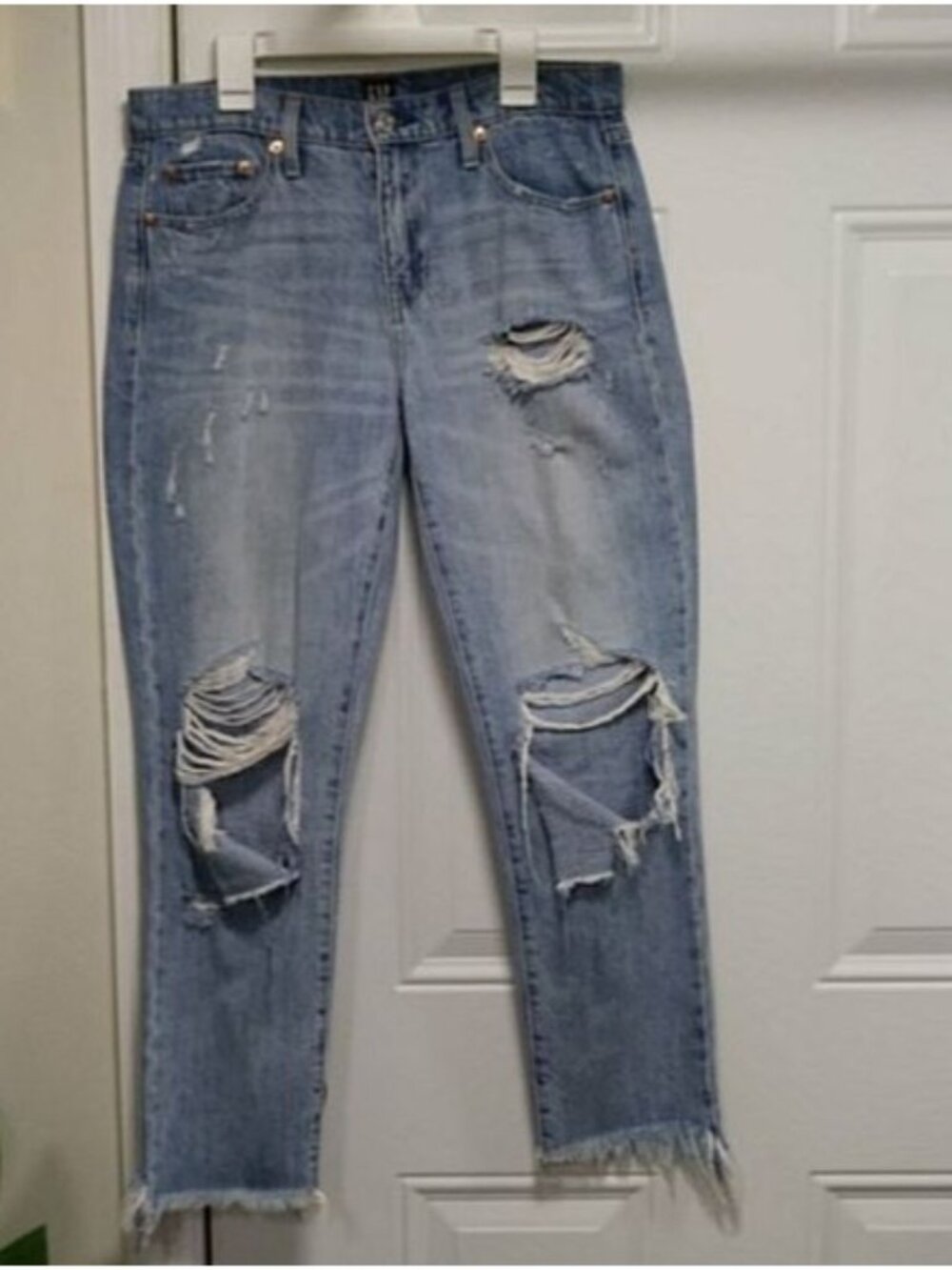 Gap Denim Best Girlfriend Distressed Jeans Size 26 Light Blue - Picture 2 of 13